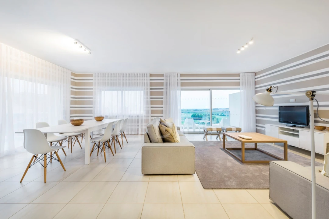 Apartamento T2 para Venda em Quarteira Foto 39