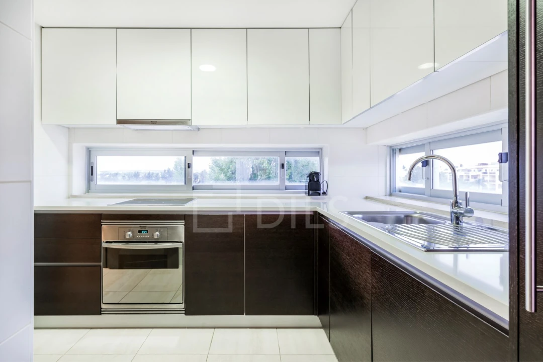 Apartamento T2 para Venda em Quarteira Foto 50