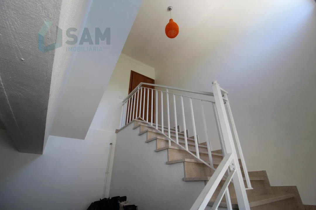 Moradia T3 para Venda em Vimeiro Foto 21