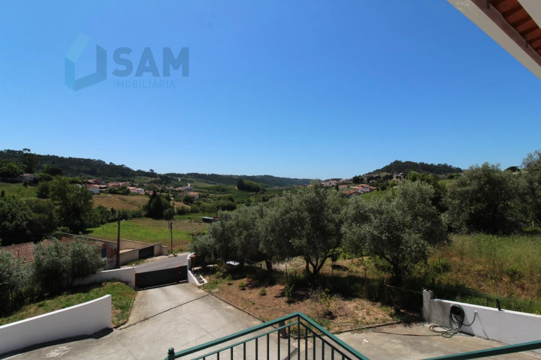 Moradia T3 para Venda em Vimeiro Foto 5