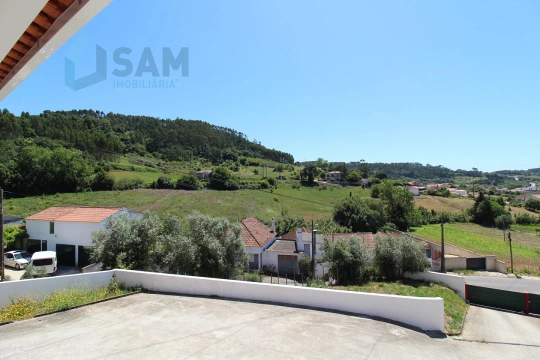 Moradia T3 para Venda em Vimeiro Foto 32