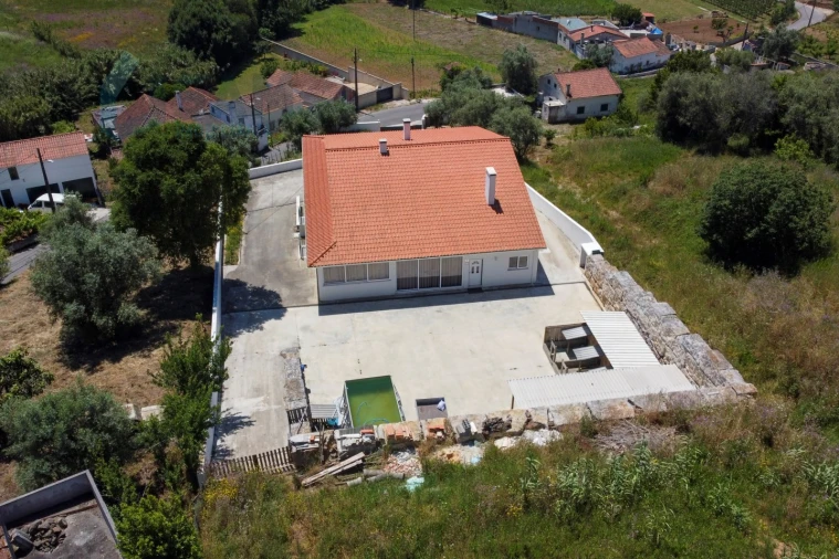 Moradia T3 para Venda em Vimeiro Foto 34