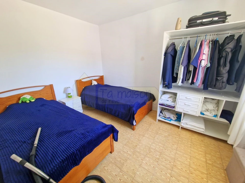 Moradia T7 para Venda em Salir Foto 15