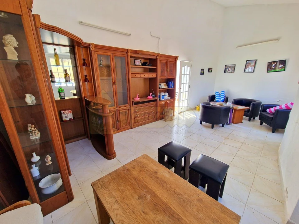 Moradia T7 para Venda em Salir Foto 24