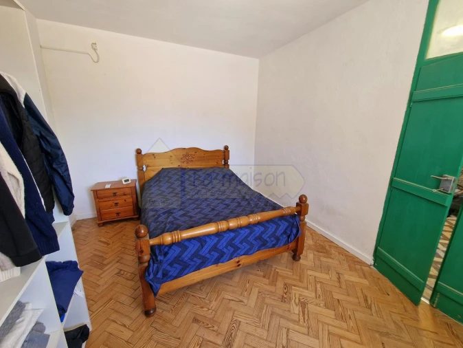 Moradia T7 para Venda em Salir Foto 13