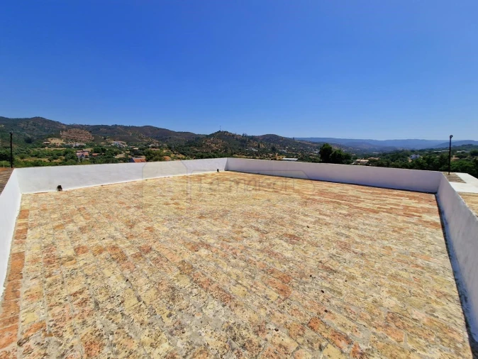 Moradia T7 para Venda em Salir Foto 31