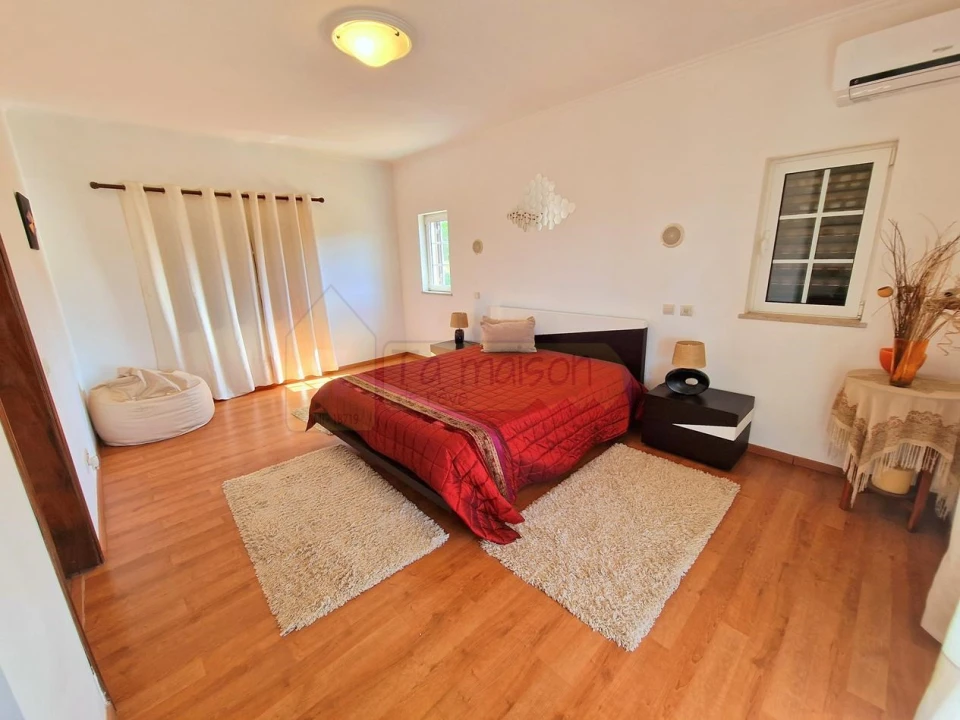 Moradia T5 para Venda em Salir Foto 13