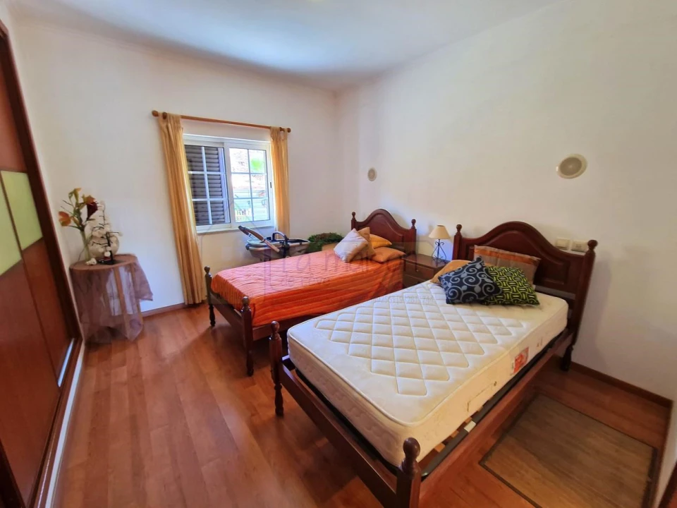 Moradia T5 para Venda em Salir Foto 23