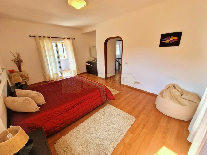 Moradia T5 para Venda em Salir Foto 14