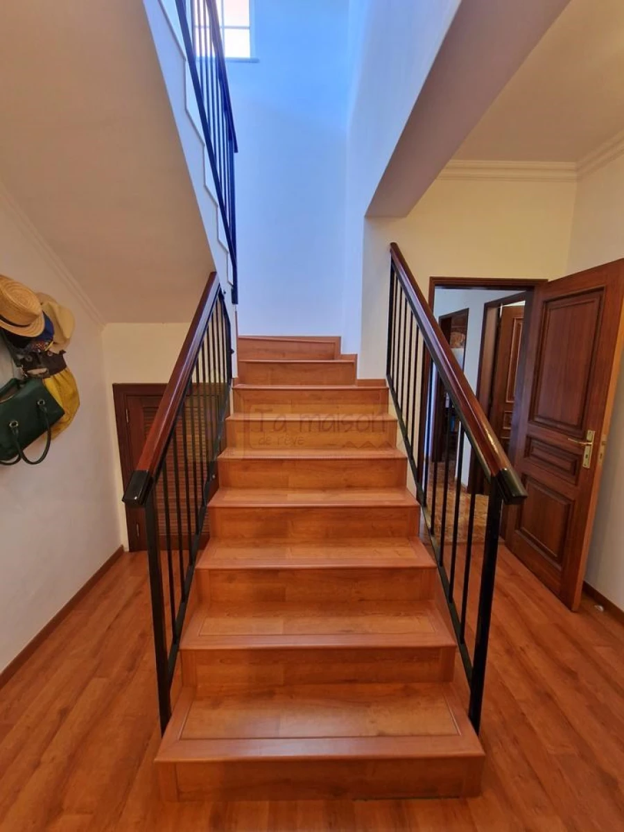 Moradia T5 para Venda em Salir Foto 18