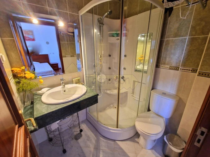 Moradia T5 para Venda em Salir Foto 22