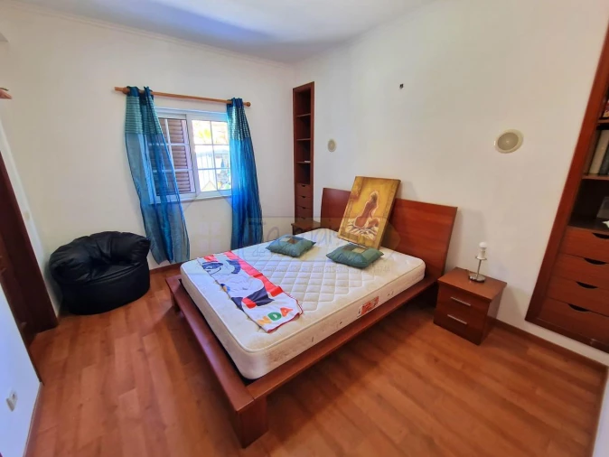 Moradia T5 para Venda em Salir Foto 25