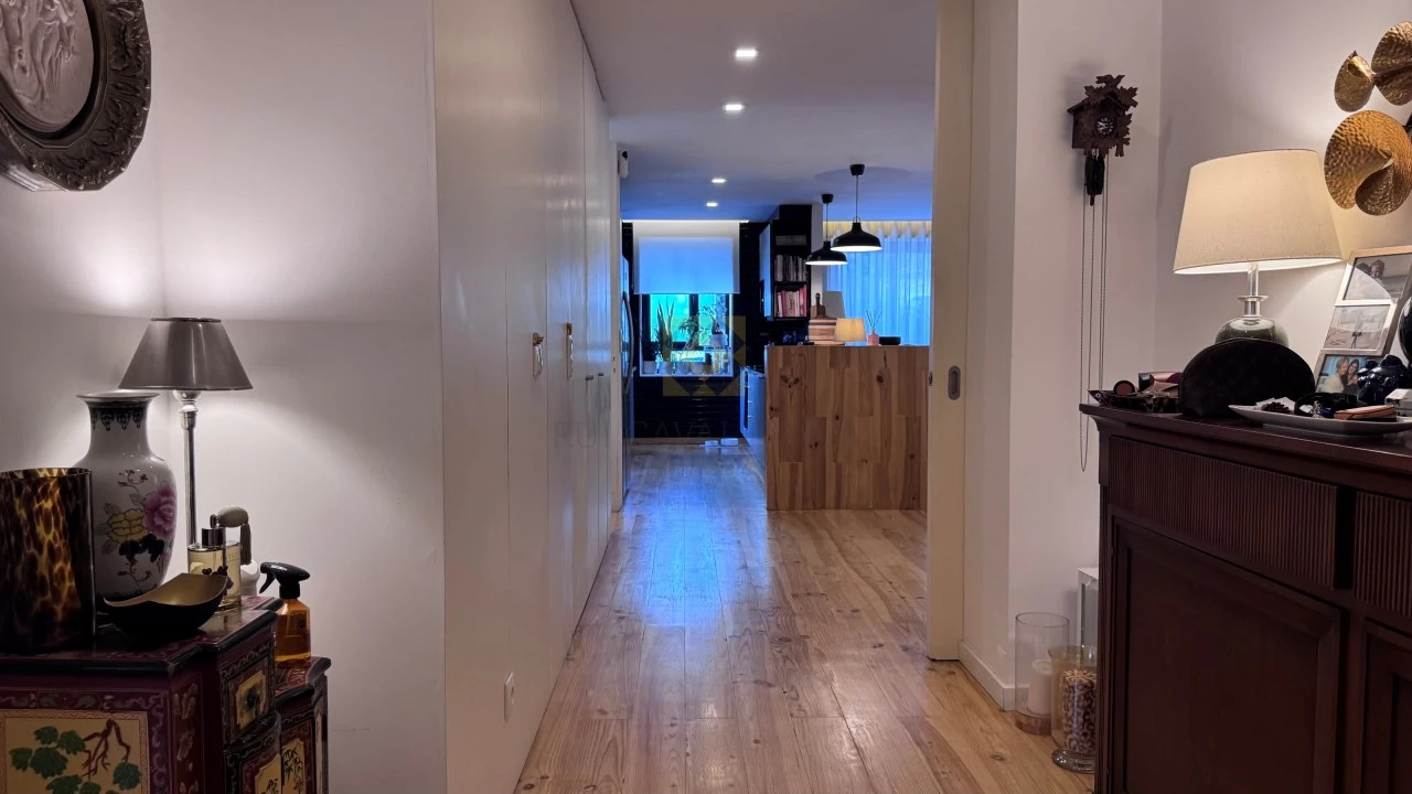 Apartamento T3 para Venda em Aldoar, Foz do Douro e Nevogilde Foto 2