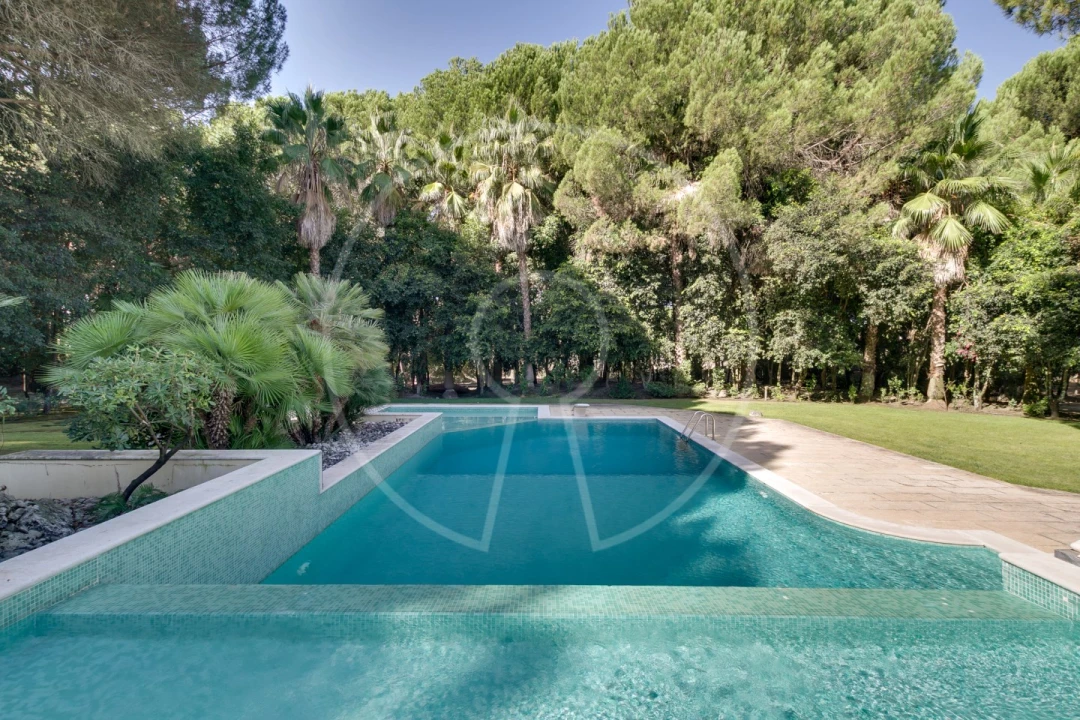 Moradia T5 para Venda em Santo Estêvão Foto 4