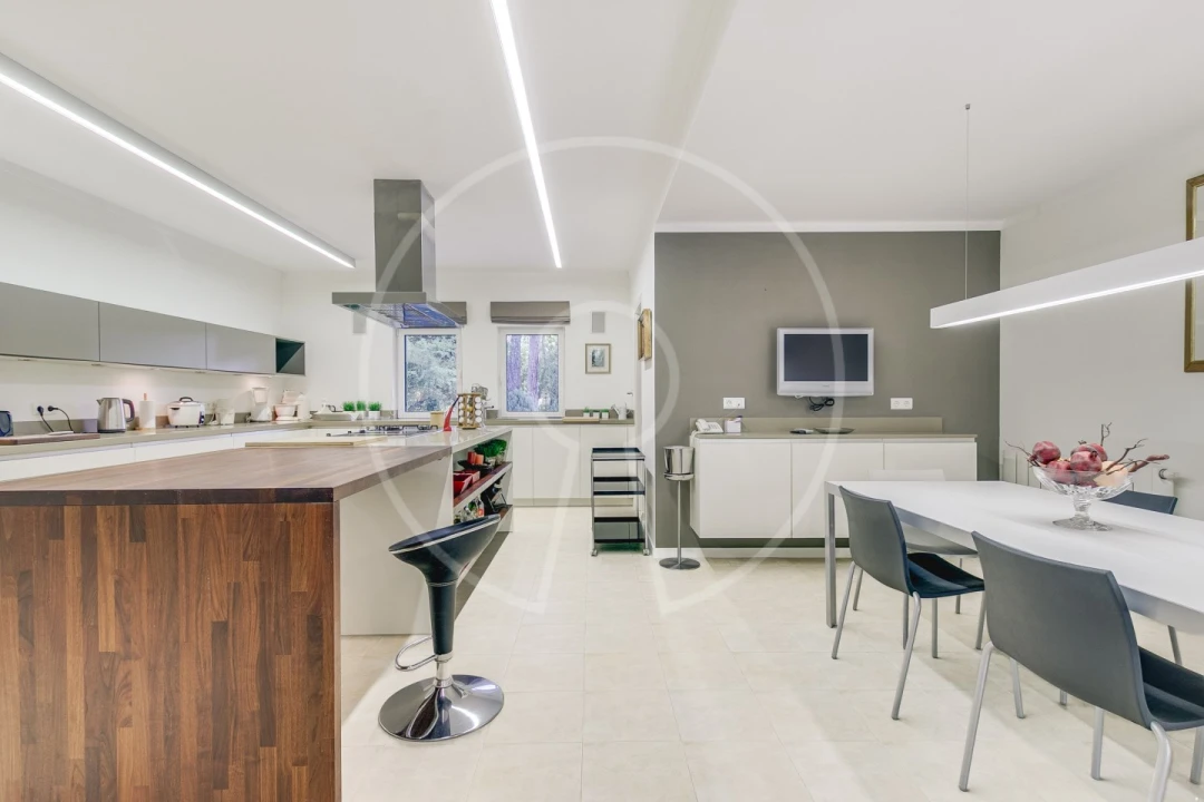 Moradia T5 para Venda em Santo Estêvão Foto 20