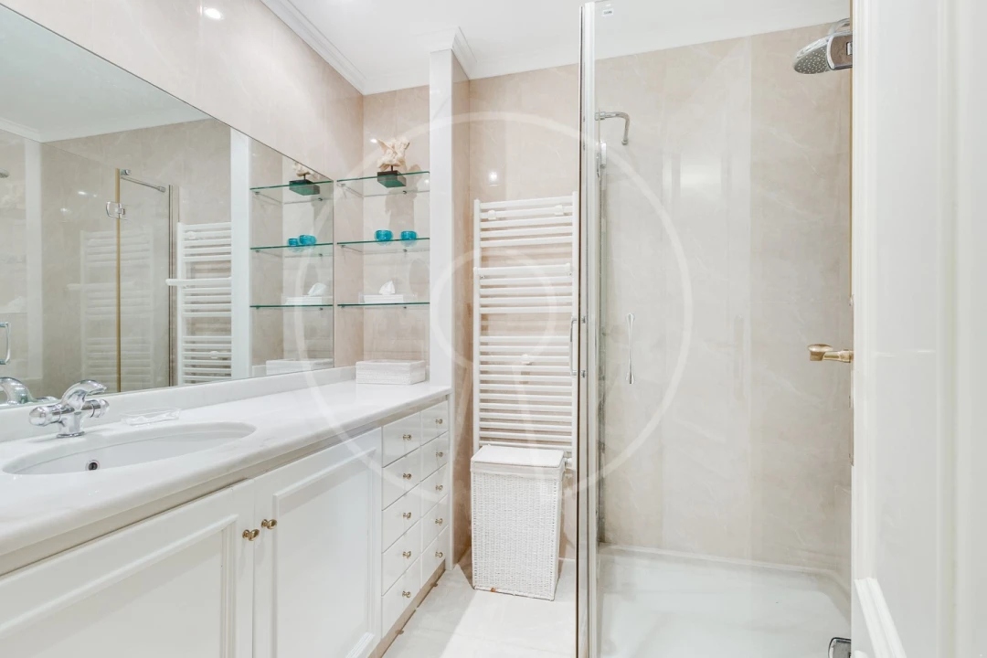 Moradia T5 para Venda em Santo Estêvão Foto 35