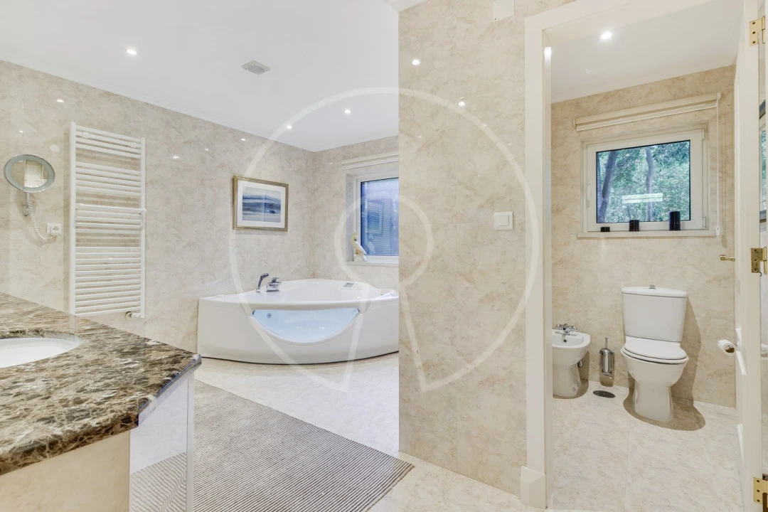 Moradia T5 para Venda em Santo Estêvão Foto 38