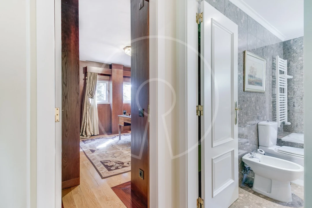 Moradia T5 para Venda em Santo Estêvão Foto 49