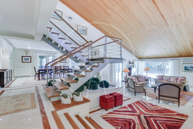 Moradia T5 para Venda em Santo Estêvão Foto 11