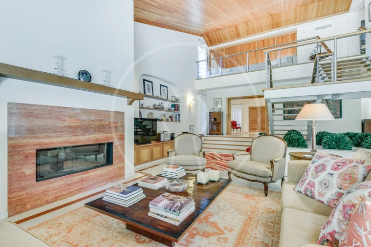 Moradia T5 para Venda em Santo Estêvão Foto 13