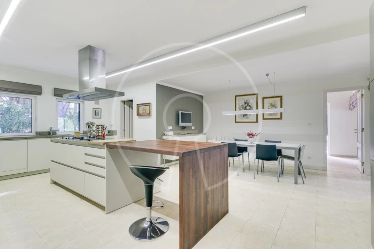 Moradia T5 para Venda em Santo Estêvão Foto 23