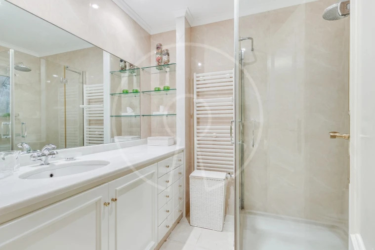 Moradia T5 para Venda em Santo Estêvão Foto 31