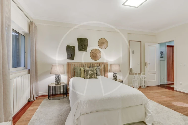 Moradia T5 para Venda em Santo Estêvão Foto 32