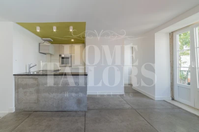 Apartamento T2 para Venda em Santa Maria Maior