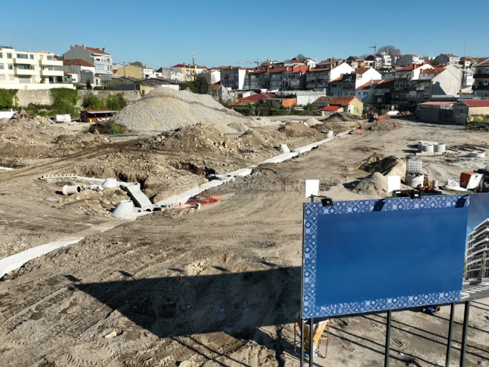 Apartamento T2 para Venda em Paranhos Foto 14