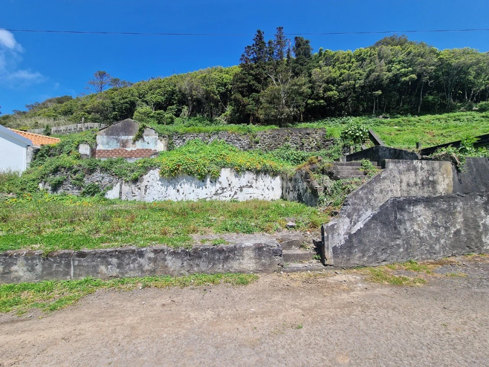 Moradia T4 para Venda em Ribeirinha Foto 2