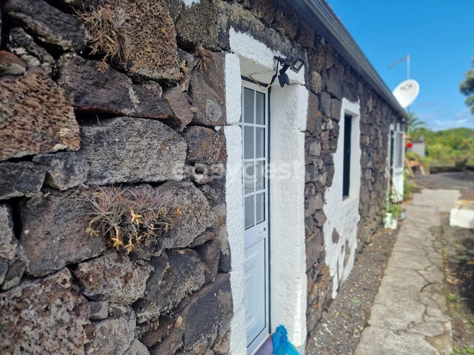 Moradia T2 para Venda em Bandeiras Foto 4