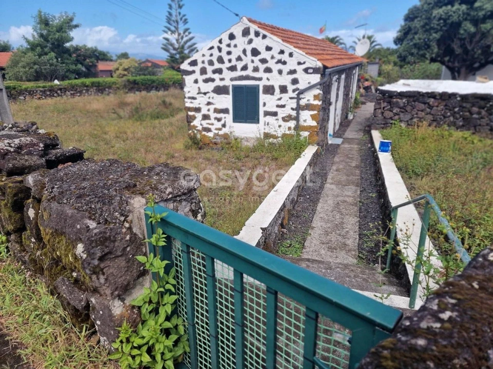 Moradia T2 para Venda em Bandeiras Foto 11