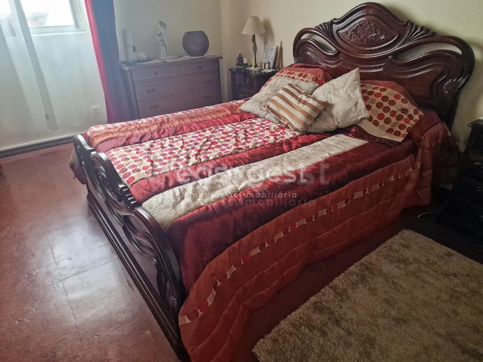 Moradia T4 para Venda em Arrifes Foto 10