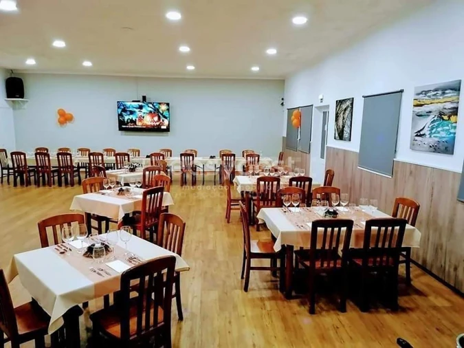 Moradia T4 para Venda em Arrifes Foto 9