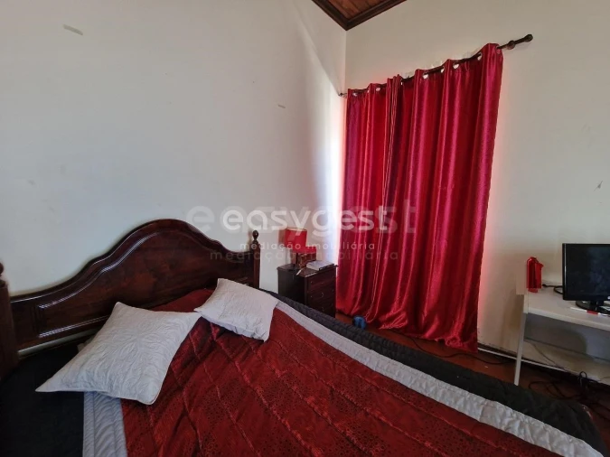 Moradia T4 para Venda em Arrifes Foto 14