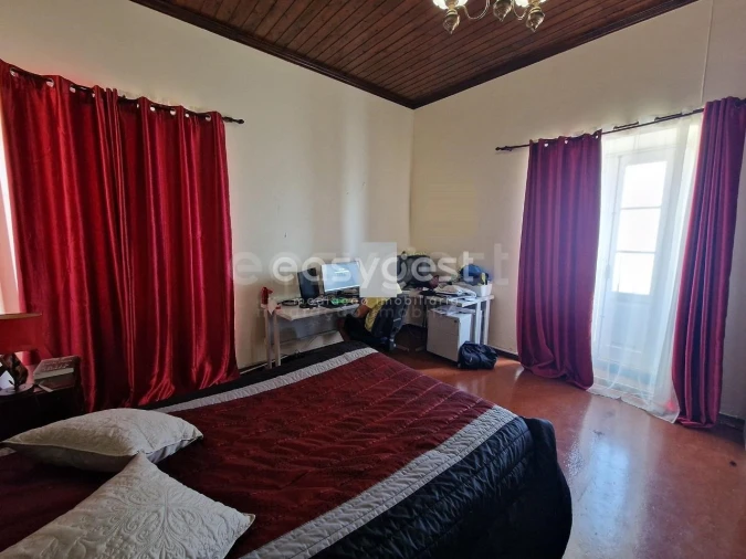 Moradia T4 para Venda em Arrifes Foto 15