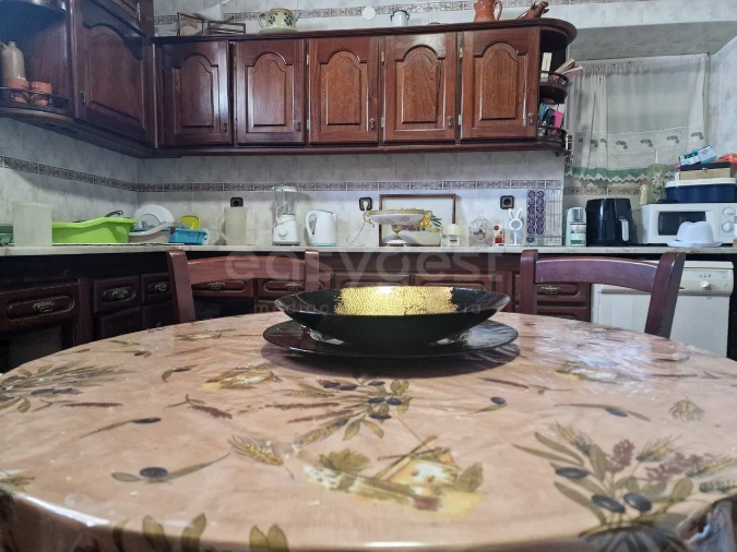 Moradia T4 para Venda em Arrifes Foto 13