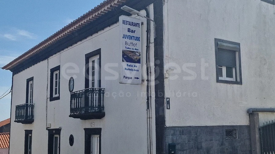 Moradia T4 para Venda em Arrifes