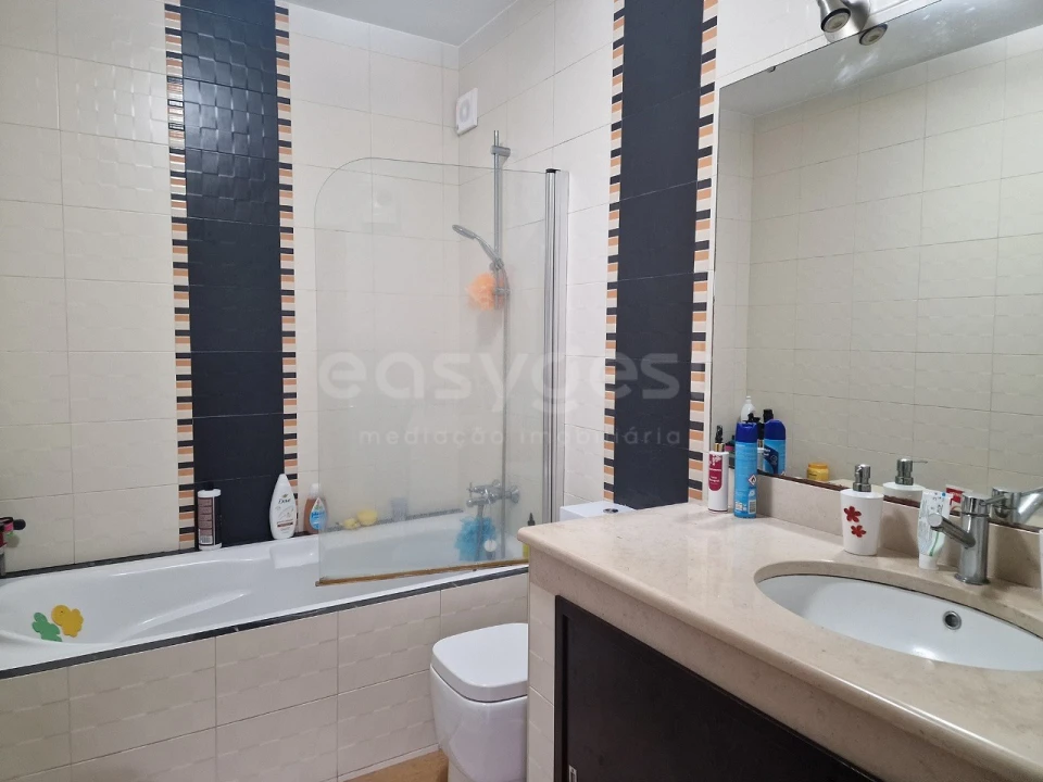 Moradia T3 para Venda em Pedro Miguel Foto 11