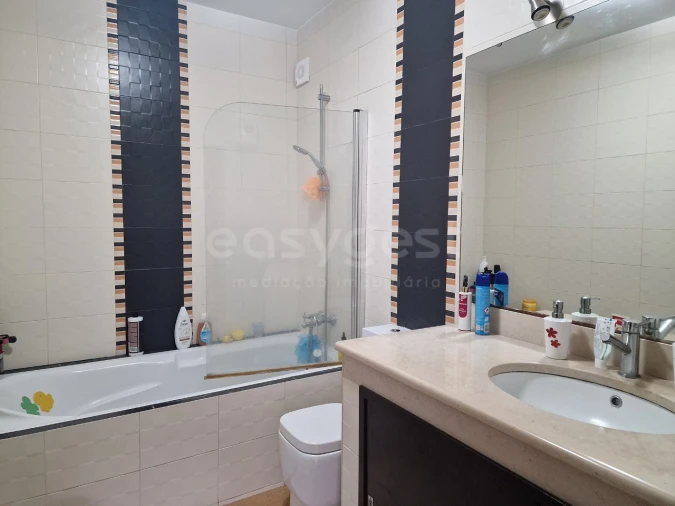 Moradia T3 para Venda em Pedro Miguel Foto 11