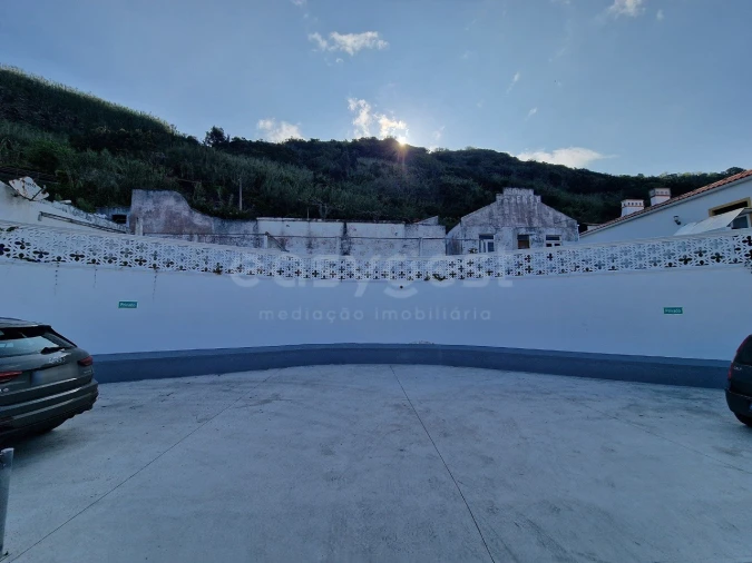 Terreno para Venda em Lajes do Pico Foto 10