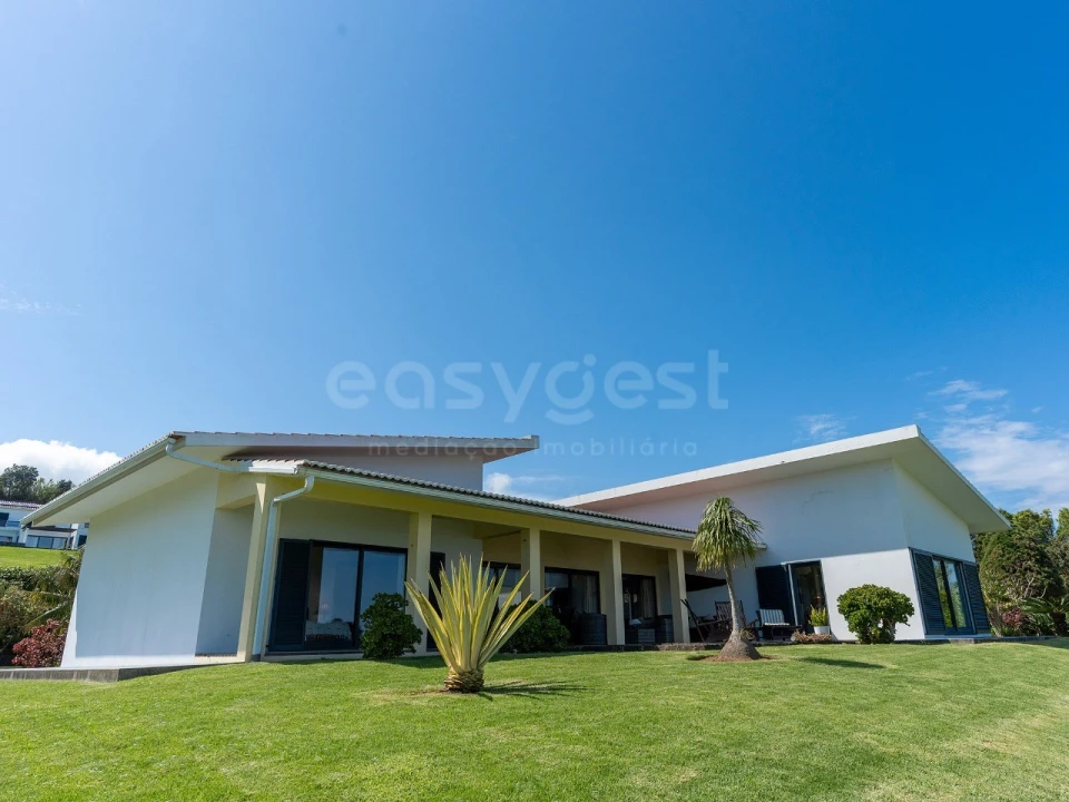 Moradia T3 para Venda em Pedro Miguel Foto 2