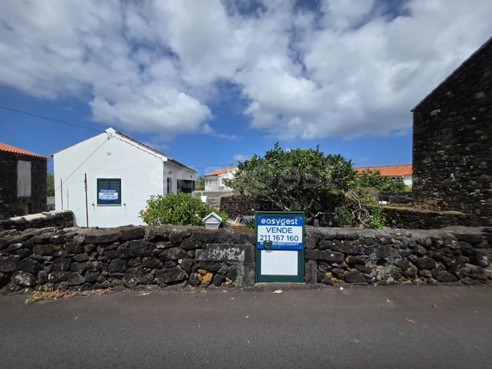 Moradia T2 para Venda em Santa Luzia Foto 4