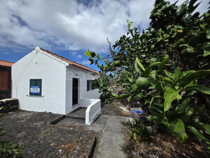 Moradia T2 para Venda em Santa Luzia Foto 1