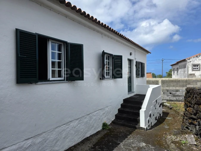 Moradia T2 para Venda em Santa Luzia Foto 2