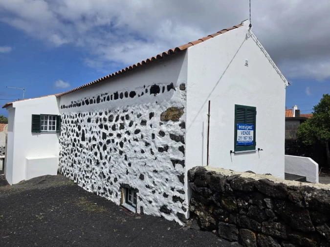 Moradia T2 para Venda em Santa Luzia Foto 3