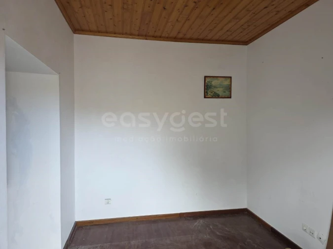 Moradia T2 para Venda em Santa Luzia Foto 8