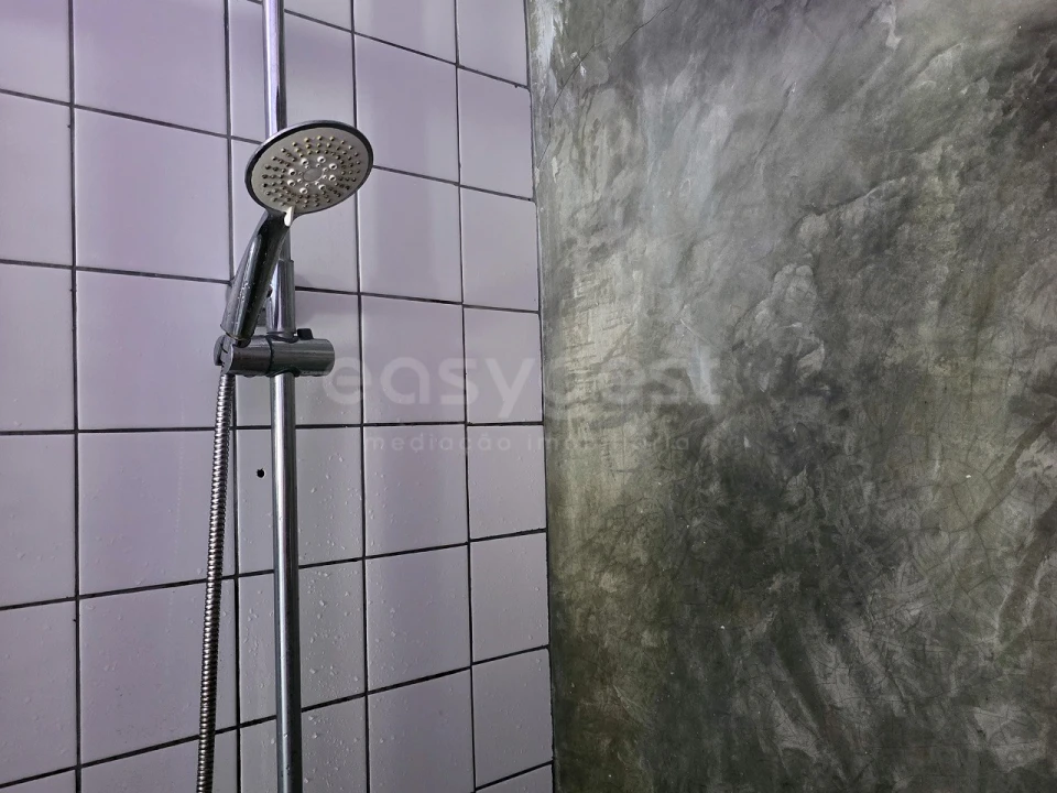 Moradia T1 para Venda em Madalena Foto 9