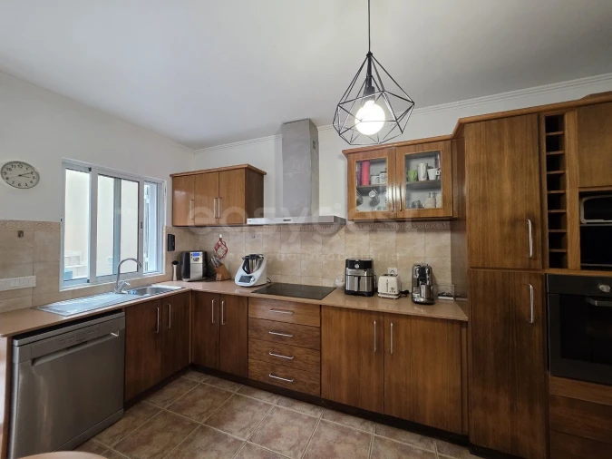 Moradia T4 para Venda em Fajã de Cima Foto 6