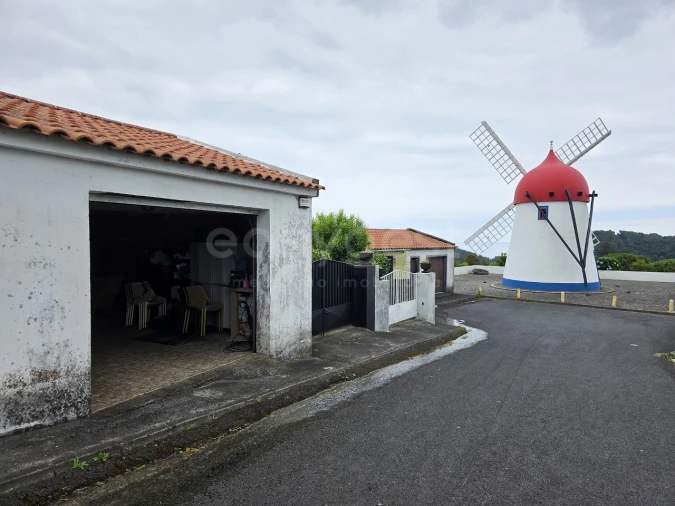Moradia T4 para Venda em Fajã de Cima Foto 18